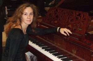 Белькова Наталья Евгеньевна (фортепиано, концертмейстерское мастерство)
